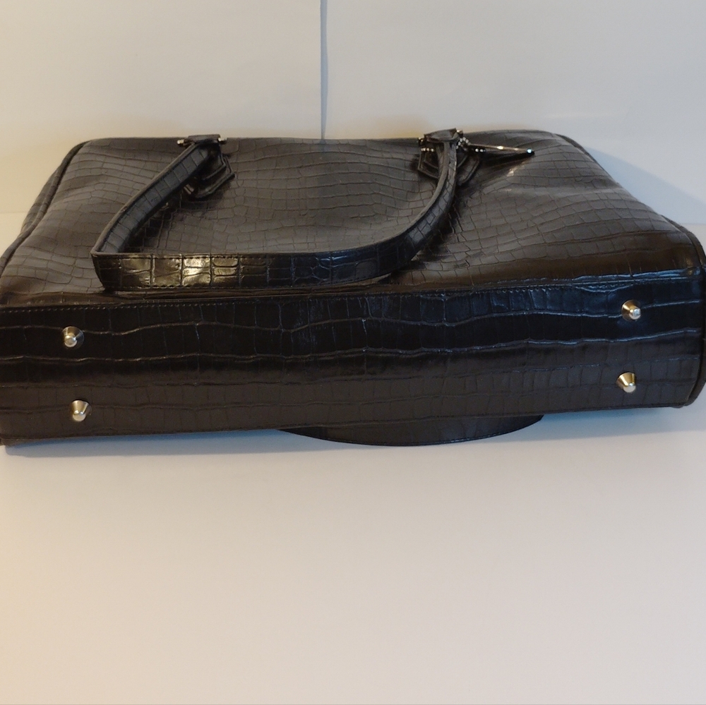MobileEdge Black Leather Laptop Bag with Crocodile Texture - Picture 10 of 15
